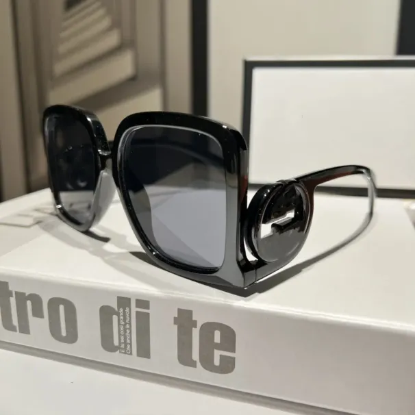 2023 Designer Brand Occhiali da sole designer Rectangle Sunglass Occhiali quadrati di alta qualità Donna Uomo Occhiali Donna Sun_voghion.com