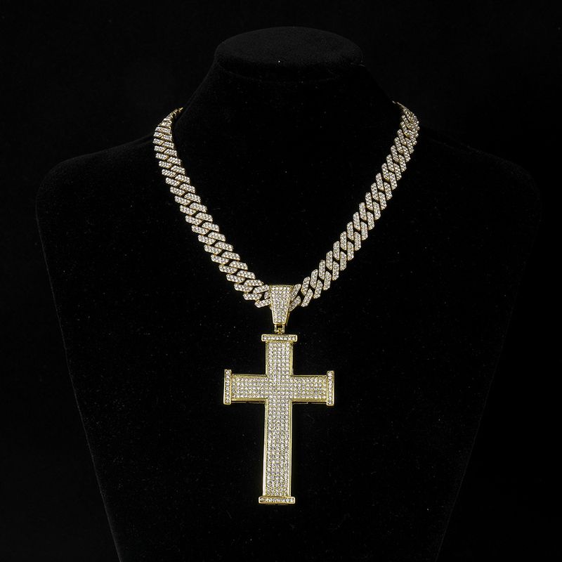 Collana hip hop in stile street con ciondolo a forma di croce con diamanti e personalità in lega a catena cubana_voghion.com