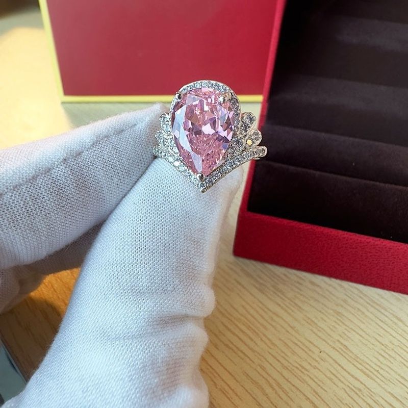 Modischer, luxuriöser, offener Verlobungsring mit simuliertem Moissanit in Wassertropfenform und rosa Diamanten für Damen_voghion.com