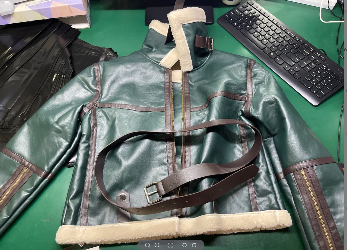 Ženska odjeća Ženska odjeća velikih veličina, zimska odjeća, motociklistička odjeća s velikim reverom, ženski jednodijelni kaput od ovčje kože i kratkog krzna_voghion.com