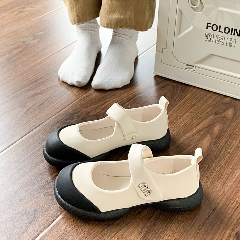 Csúnya és aranyos fehér francia Mary Jane bőrcipő, női szandál, 2024-es új, nyári Xiaoxiang, szoknyával, kényelmes, egyrészes cipő._voghion.com