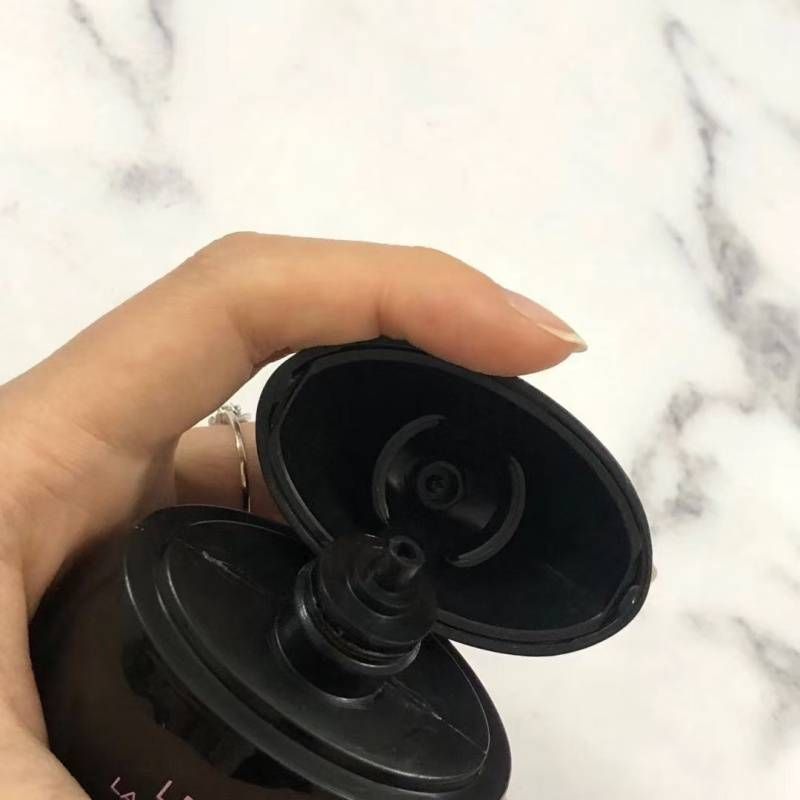 Popular Makeup Skincare Goose Egg Hand Cream Refreshing And Moisturizing Black Pebble Hand Cream High Quality Holiday Gift Hand Gift_voghion.com