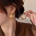 Light Luxury Gold High-End Earrings For Women 2024 New Pearl Studs Silver Needle Niche Design Metal Ear Jewelry_voghion.com