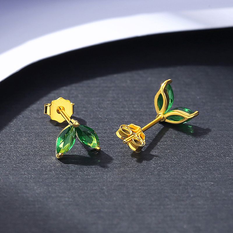 Orecchini a bottone dolci in argento con mini foglia di cristallo per donne Zircone verde Piccole ragazze Orecchio fine piccolo s_voghion.com