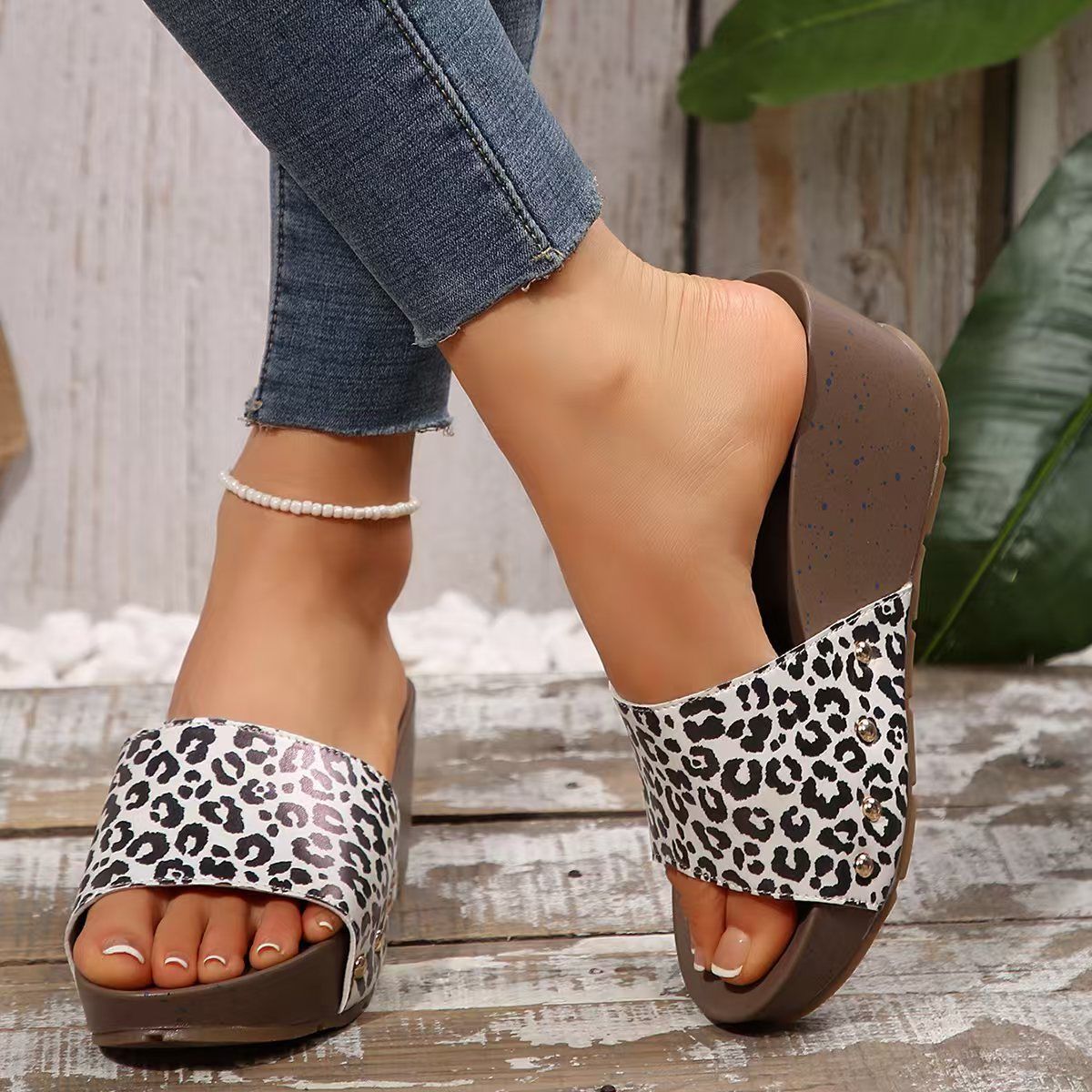 Summer Women's Platform Wedge Slides - Wide Width One Strap Chunky Sole Sandals For Casual Comfort_voghion.com
