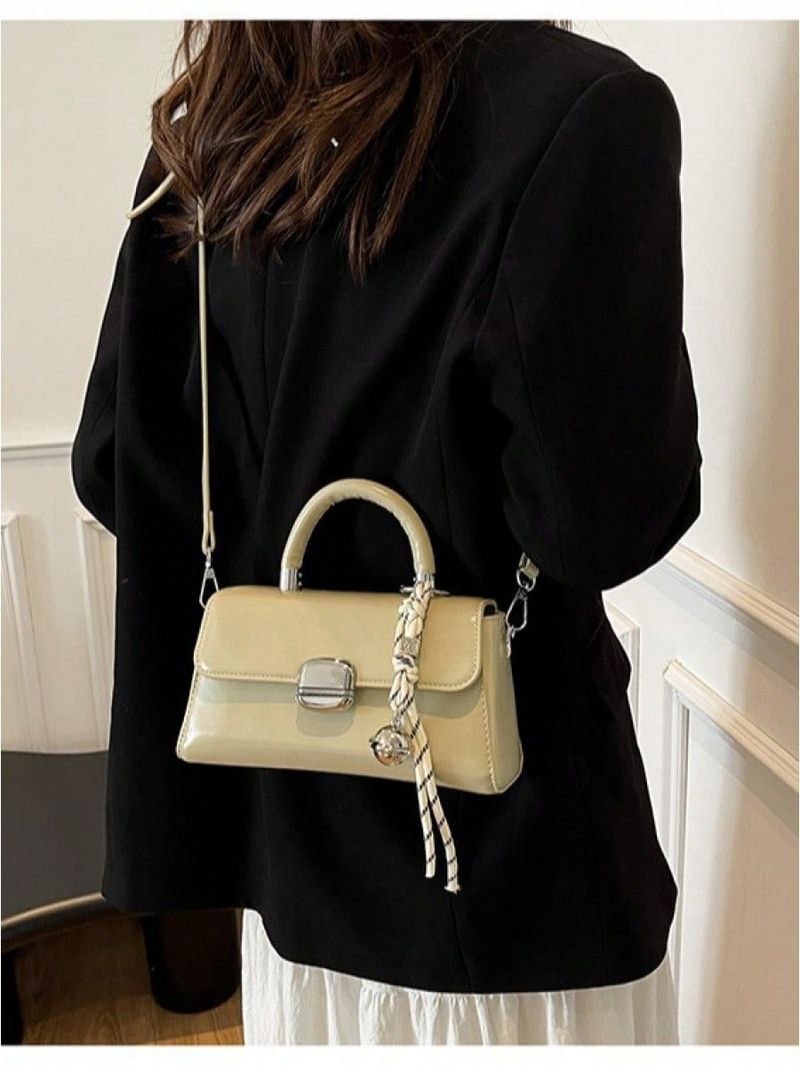 La nuova versatile borsa monospalla è una borsa a tracolla casual e retrò._voghion.com