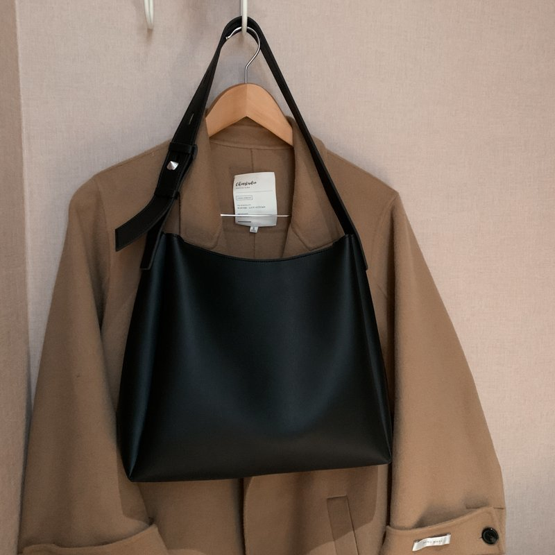 Commerce extérieur sac unique épaule grand sac femmes 2023 nouveau décontracté femmes sac mère sac fourre-tout grande capacité simple sac seau_voghion.com