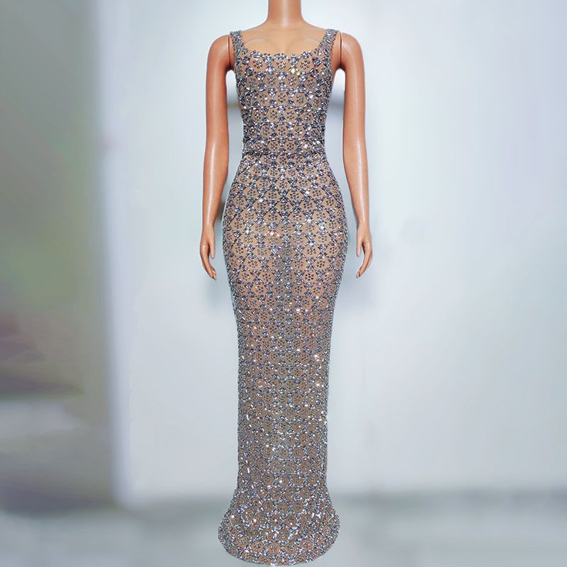 Dlouhé elegantní večerní šaty s kamínky, štíhlé a elegantní, zpěvácký kostým, kostým pro moderátora, svatební hostinu._voghion.com