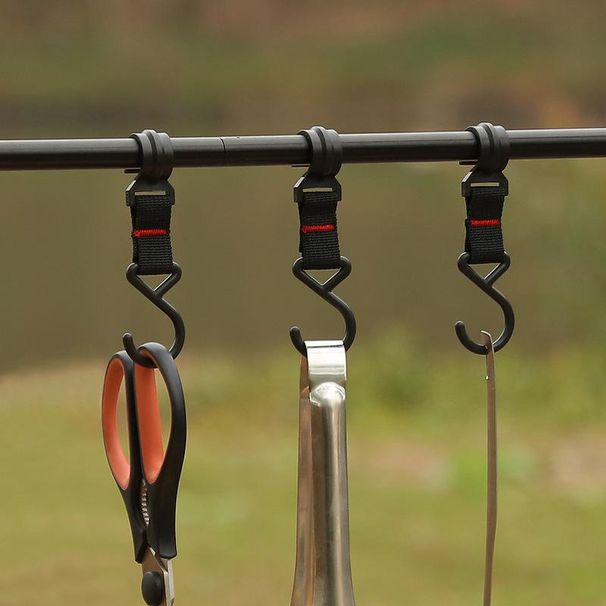 Outdoor camping shelving plastic steel buckles, woven straps, crossbar load-bearing clothes and hats hooks, S hooks_voghion.com