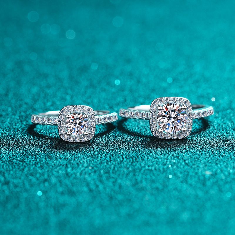 Bague en forme de cube de sucre 1 carat avec diamant taille princesse en moissanite simulée pour femme, classique, légère, luxueuse et haut de gamme_voghion.com