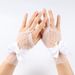 Brautkleid, kurze fingerlose Lolita-Handschuhe aus schwarzer Netzspitze und Schleife_voghion.com