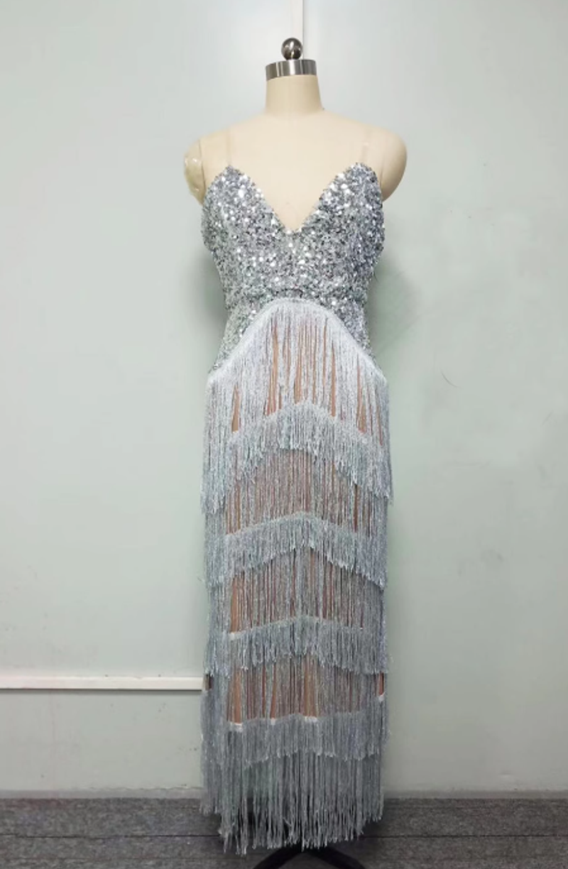 Vêtements pour femmes Robe sexy à bretelles à paillettes et à pompons Jupe à la hanche Nouveau style_voghion.com