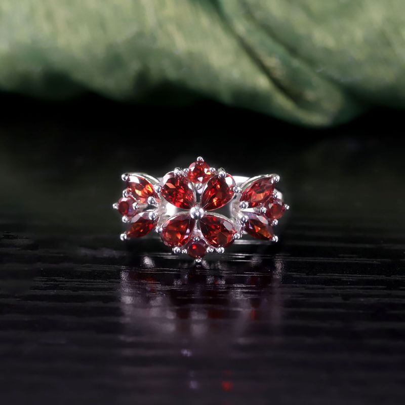 Luxury Garnet Ring S925 Sterling Silver Inlaid Natural Topaz Ring Floral Jewelry Female Hand Jewelry_voghion.com
