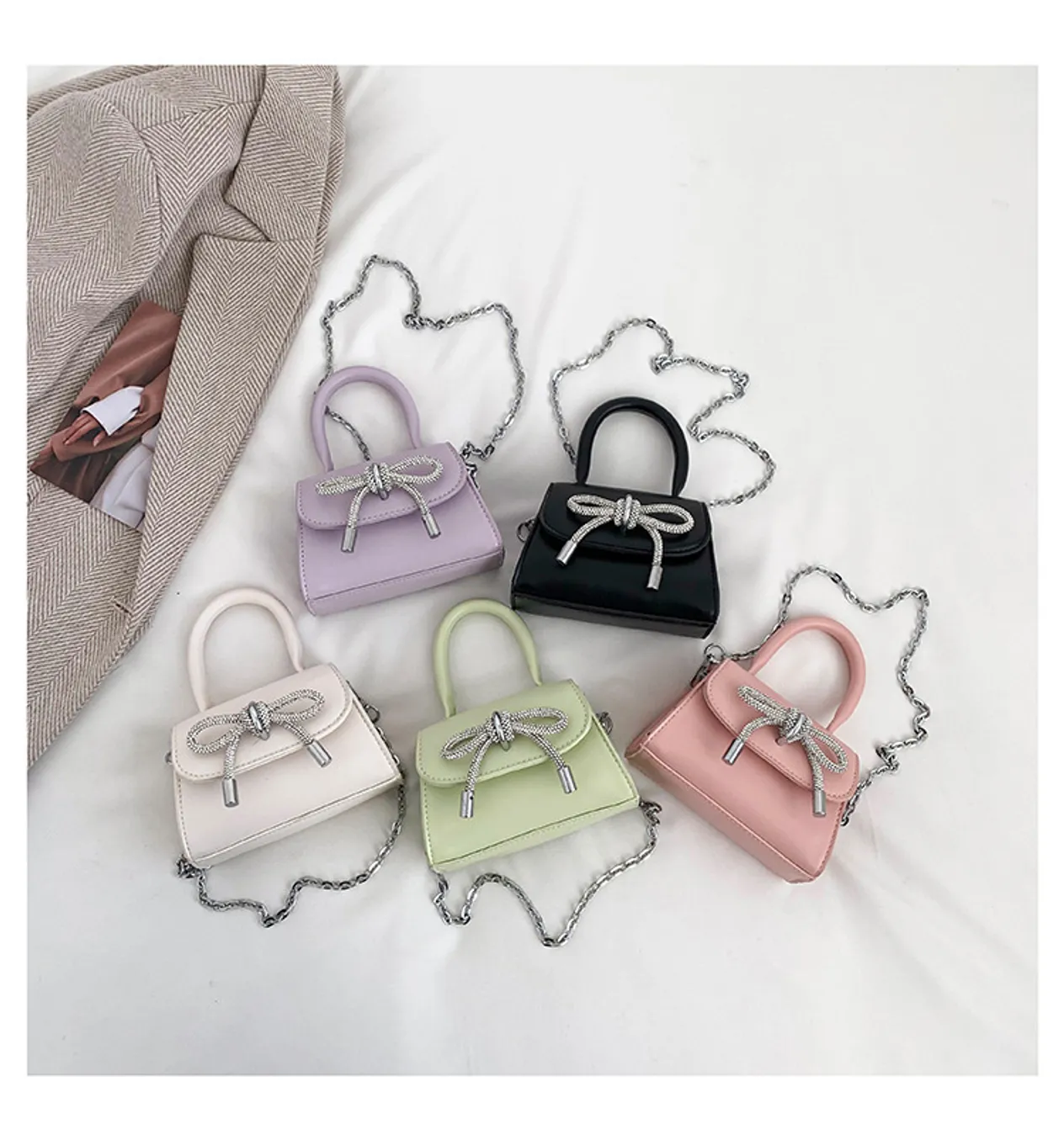 Sac pour enfants de petite fille, nouveau sac à main pour fille avec nœud clouté de diamants de printemps et d'été, sac à bandoulière en chaîne pour femmes de niche, sac rouge pour femmes_voghion.com