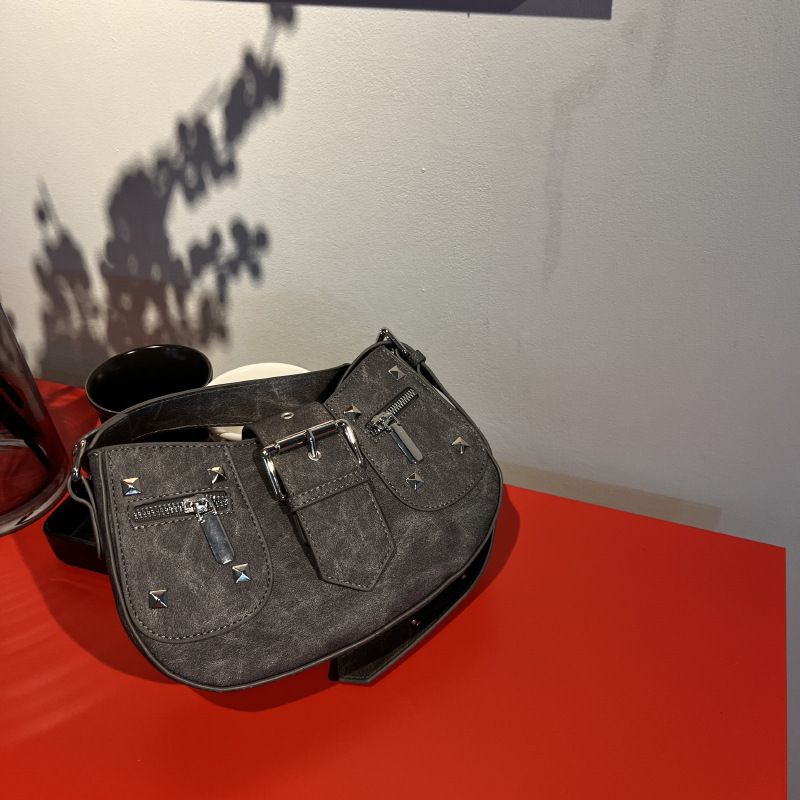 2023 frühjahr Neue Tasche Weibliche Europäische und Amerikanische Nische Design High-end-Hot mädchen schulter tasche mode retro achselhöhle tasche_voghion.com