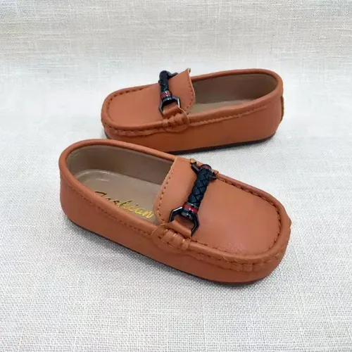 Buty dziecięce Nowe mokasyny dziecięce Koreańska wersja chłopięcych butów codziennych z podeszwą ze skóry bydlęcej Buty dziecięce skórzane jednoczęściowe dropshipping_voghion.com