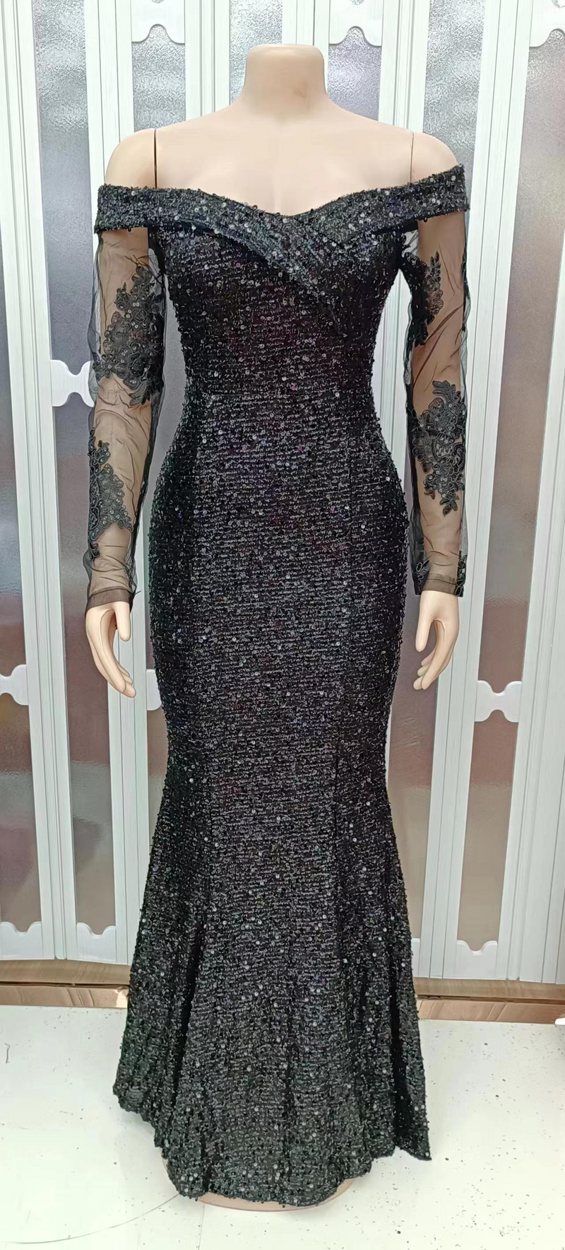 Abbigliamento da donna Nuovo velluto paillettes manica lunga pizzo fiore coda di pesce gonna lunga autunno e inverno sottile hip vestito SST208_voghion.com