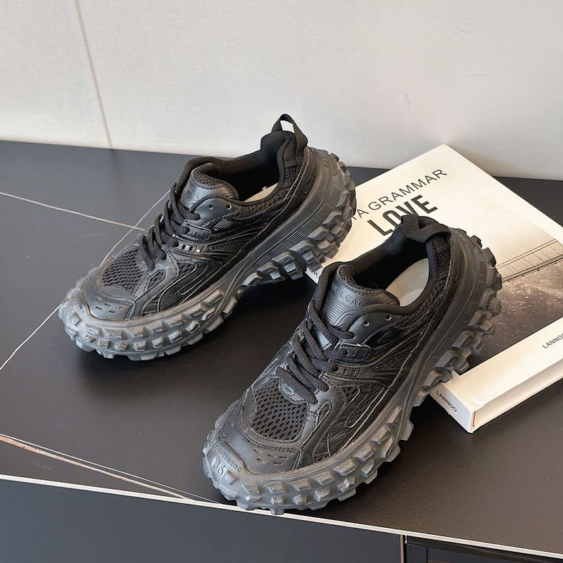 European Internet Celebrity New Paris Thick Soled Daddy Damenschuhe Erhöhte Sport- und Freizeitreifen-Sohlentank_voghion.com