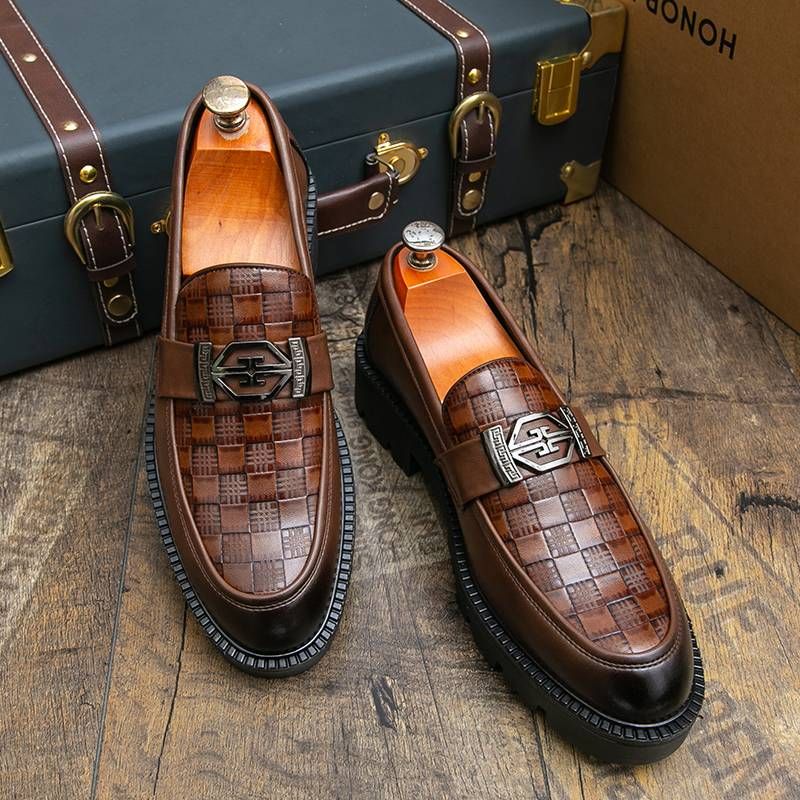 Nieuwe mode heren bruine zakelijke casual loafers dagelijks kantoor zwarte gesp monnik herenschoenen een voet overtrek banket jurk bruiloft leren schoenen_voghion.com