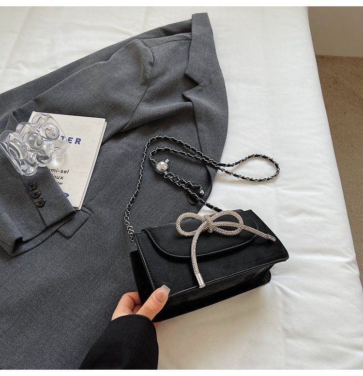 2024 New Chain Crossbody Single Shoulder Sequin Women's Texture Small Fragrant Wind Solid Color Bow Mini Handheld Bag_voghion.com