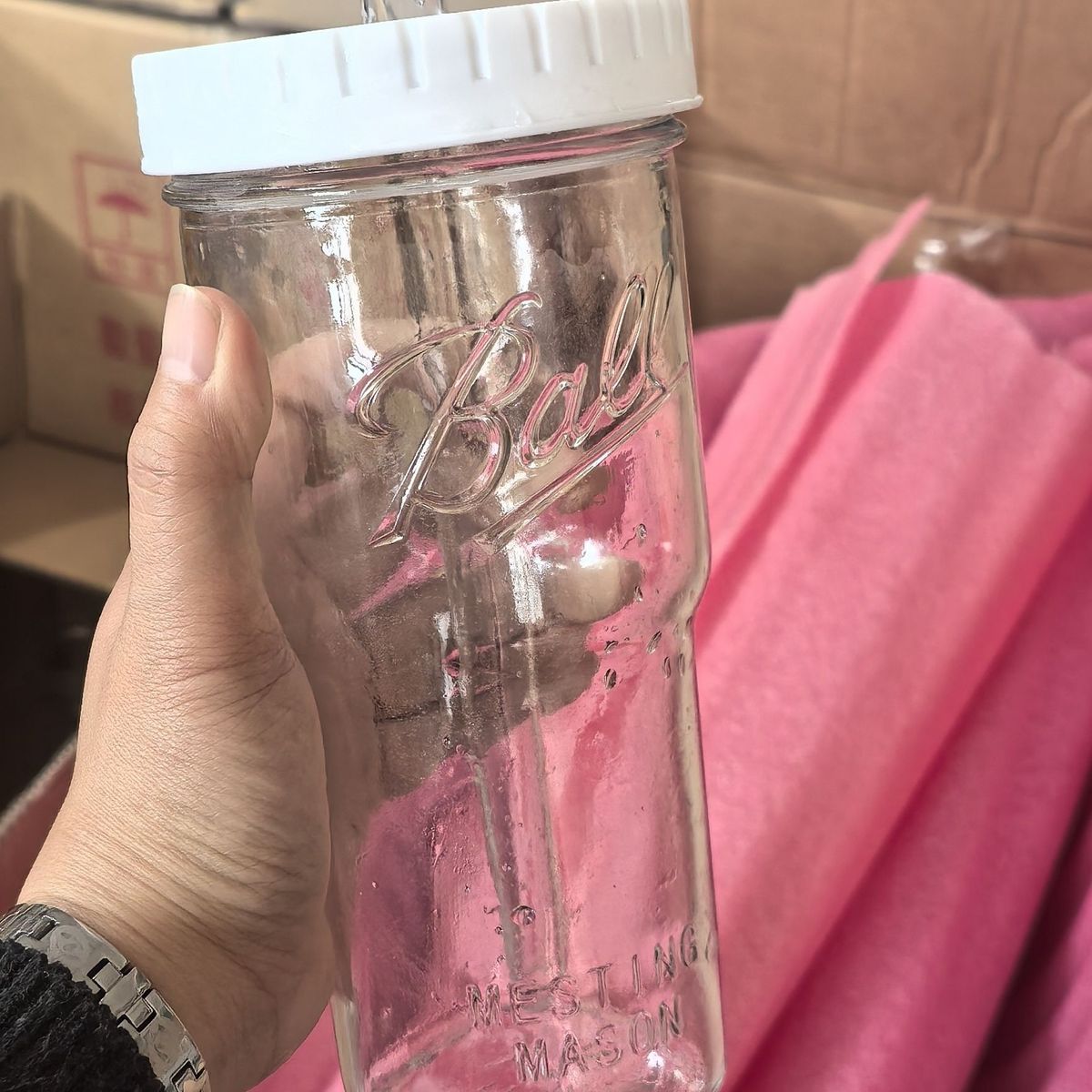 Bicchiere per bevanda fredda in stile americano Mason, con coperchio in legno a fori larghi, cannuccia, grande capacità, per tè al latte e succo di frutta_voghion.com