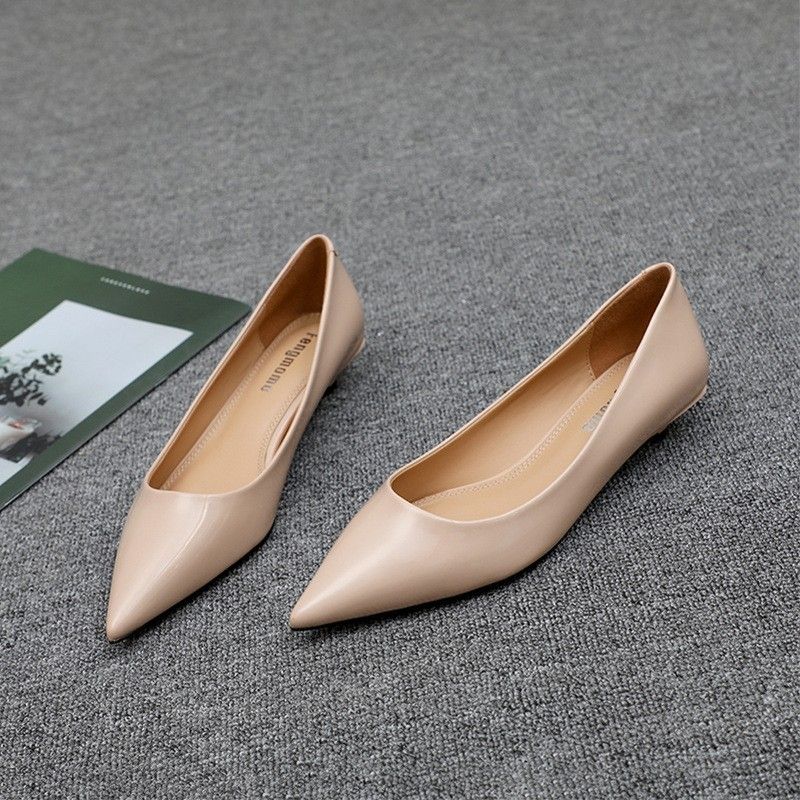 Spring new commuter style pointed head medium low heel single shoes women's thin heel patent leather work shoes women's black_voghion.com
