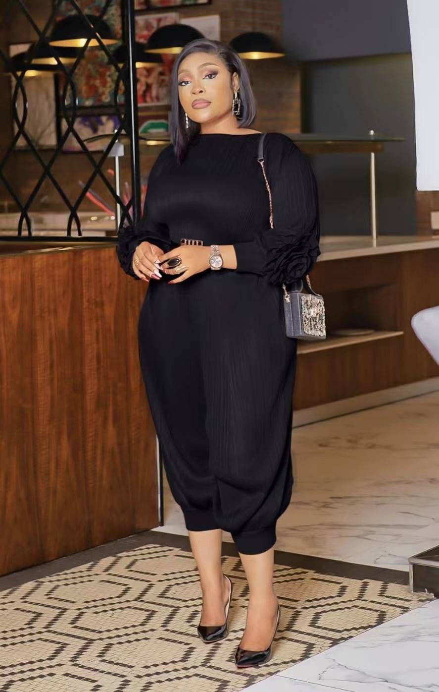 Women's Clothing pleated two piece trousers long sleeved hand shaking flower solid color top with tapered pants _voghion.com