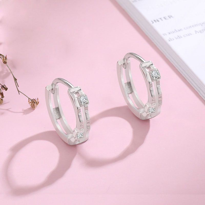Kadınlar için Sterling VENUS Sier Halka Küpe Yuvarlak Zirkonyum Kişisel Kişilik Küpeler ity s_voghion.com