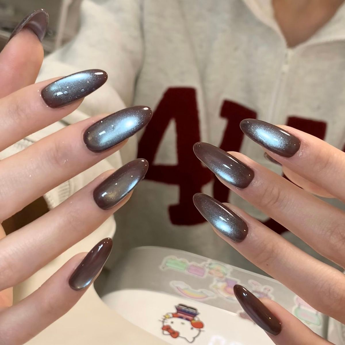 Pegatinas de uñas estilo ojo de gato de alta gama, estilo otoño-invierno, marrón y azul, nicho fresco y brillante_voghion.com