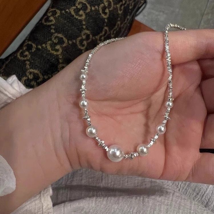 2025 Frühling Sommer Neue gebrochene silberne Perlenkette für Frauen Elegantes High-End-Halsband DIY leichte Luxus-Schlüsselbeinkette_voghion.com