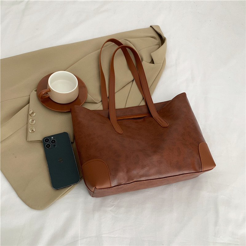 Borsa retrò in morbida pelle di grande capacità 2024 Primavera Nuova borsa tote per ascelle a spalla per pendolarismo versatile_voghion.com