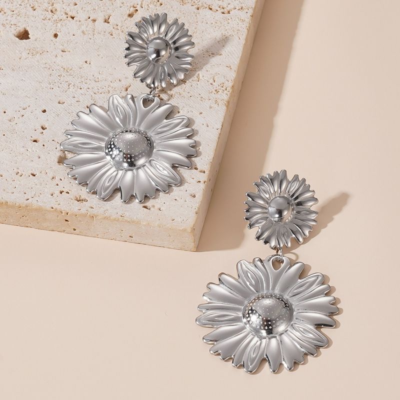 Mittlerer alter Vintage-Western-Retro-Sonnenblumen-Sonnenblumen-elegante Retro-Ohrringe, vergoldet mit echtem Gold, eleganter Schmuck_voghion.com