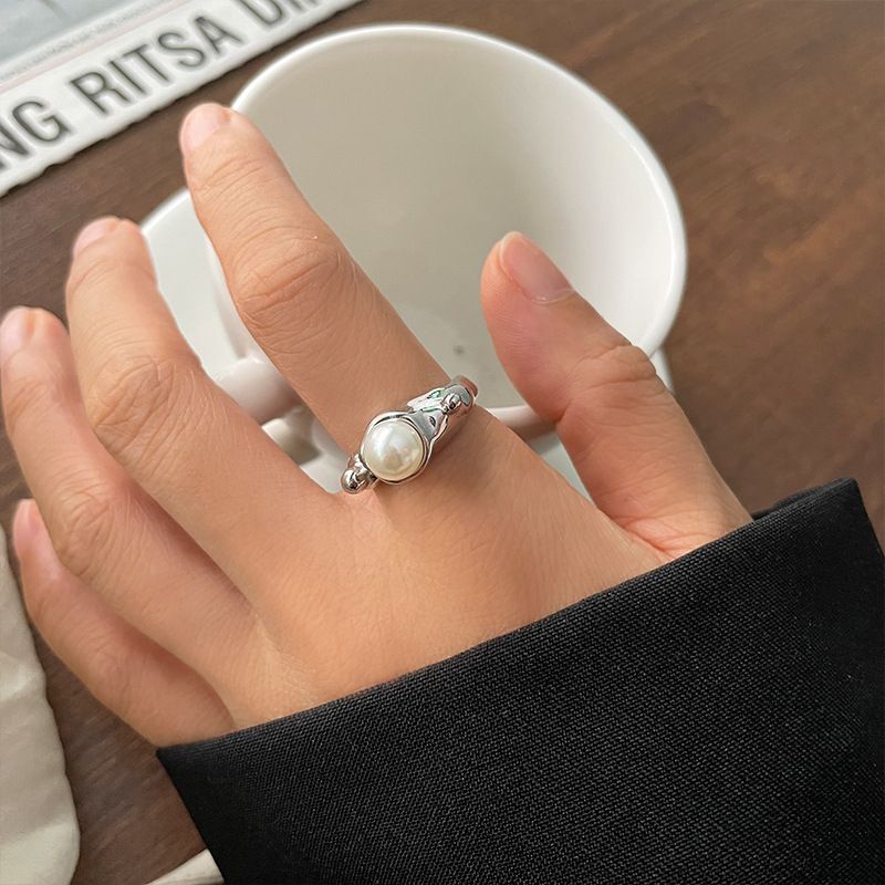 2023 New Pearl Ring Women's Insider Style Small Design Pins Simple Opening Sterling Silver Ring Does Not Fade_voghion.com