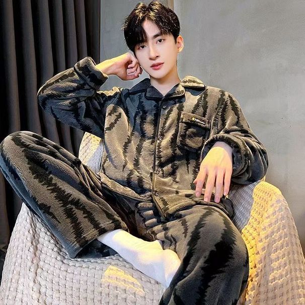 Autumn And Winter New Men's Loungewear Coral Fleece Thickened Warm Pajamas Can Be Worn Outside Loungewear_voghion.com