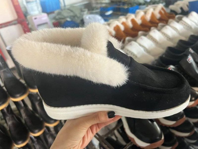 Damenschuhe einfarbige Wildleder-Baumwollschuhe lässige Schneeschuhe niedrige Samt-Baumwollschuhe für Damen_voghion.com