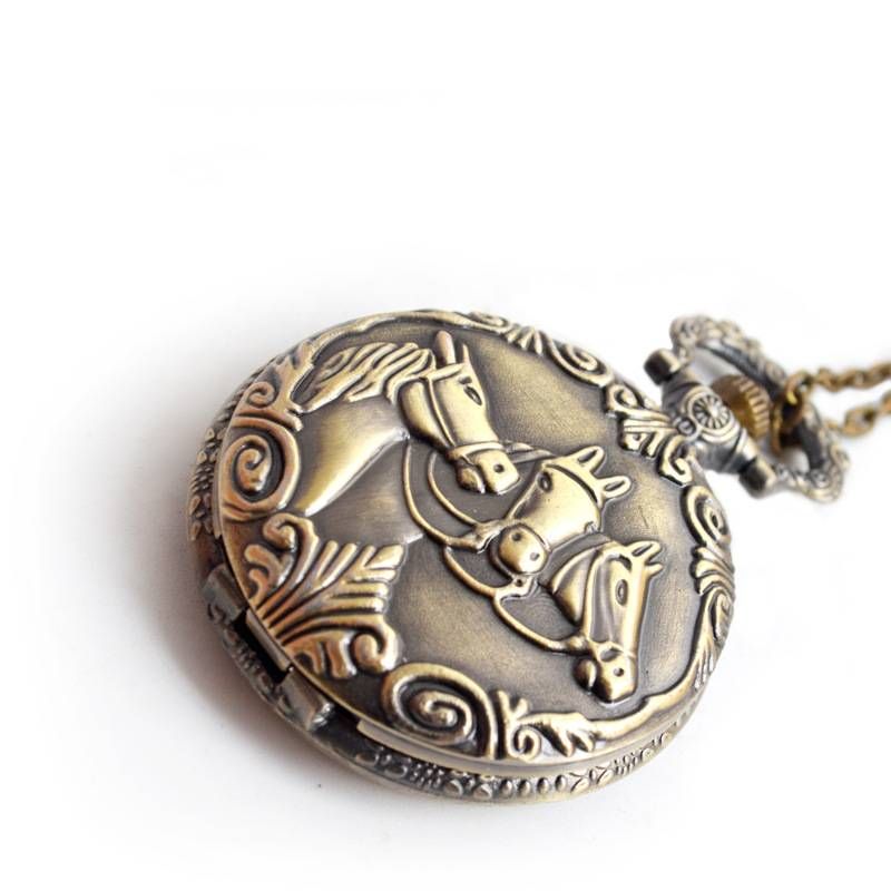 Vintage Pocket Watch Large Vintage Three-horse Quartz Pocket Watch Pocket Watch Unisex Casual Quartz Hanging Watch_voghion.com