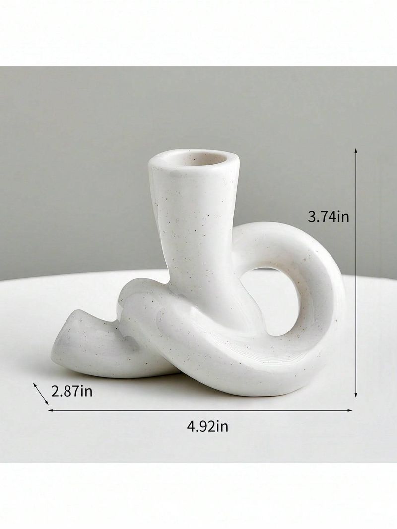 Simple And Elegant Ceramic Candlestick_voghion.com