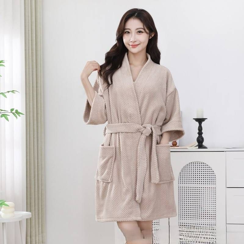 Bathrobe For Women Coral Fleece Nightgown Melon Grid Simple Soft And Comfortable Water Absorbing Quick Drying Bathrobe_voghion.com