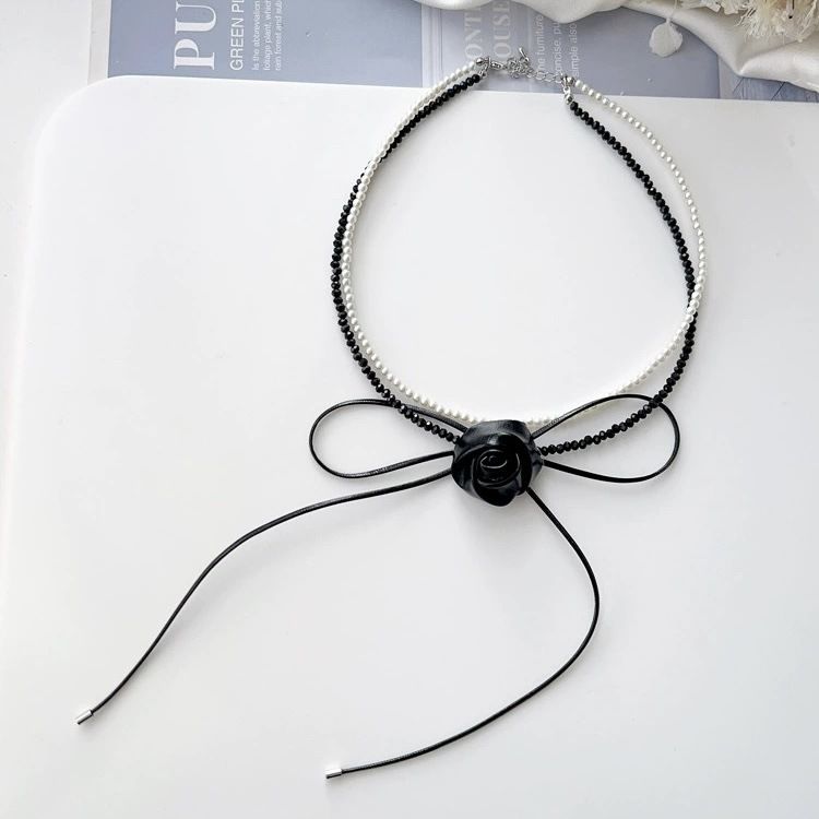 Collana di cristallo con fiocco di fiori a doppio strato in stile coreano con temperamento dal design semplice, catena per clavicola, alla moda e_voghion.com