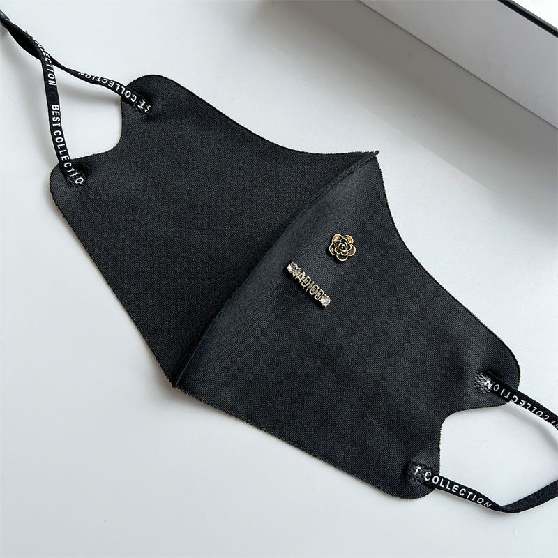 Gouden Camellia Letter IJs Zijden Masker Vrouwelijk Exquise Dunne Verstelbare Wasmasker_voghion.com