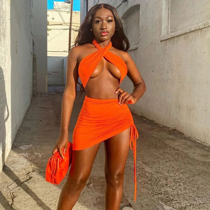 Damenbekleidung 2025 Frühling Sommer Neue Einfarbige Neckholder Kreuz V-Ausschnitt Ärmelloses Crop Top Rückenfreier geraffter kurzer Rock_voghion.com