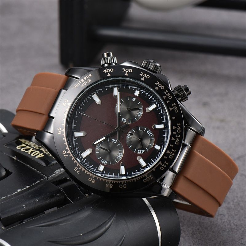 Herenhorloge Klassiek en modieus herenhorloge met tijdsaanduiding in zakelijke stijl Roestvrij staal met rubberen band Herenhorloge_voghion.com