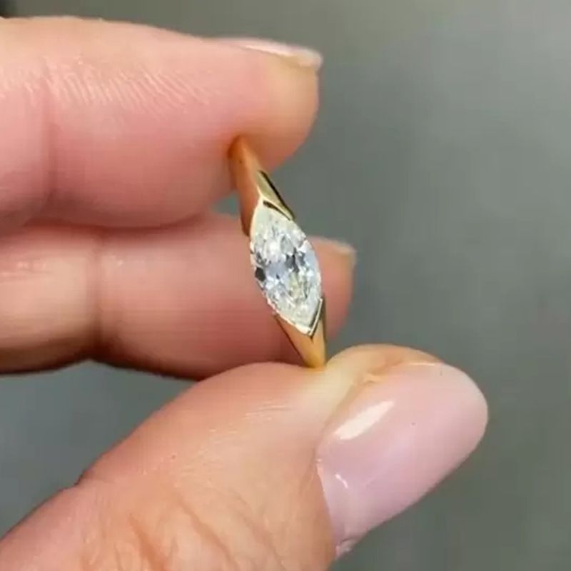 Anillo de dedo con diamantes brillantes de Cao Shi Fashion, con circonitas de ojo de caballo para hombre y mujer._voghion.com