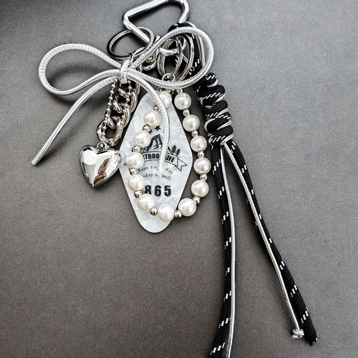 Taskevedhæng Metallisk Luksus Sølv Sløjfe Taskevedhæng, Flettet Snor Perle Nøglering_voghion.com