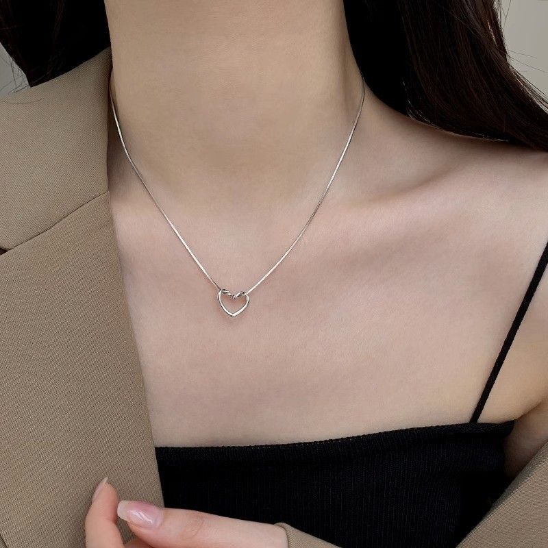 Collier en pierre de clair de lune au trésor bleu de mer, conçu par une minorité féminine, avec pendentif ovale de haute qualité, mode de luxe_voghion.com