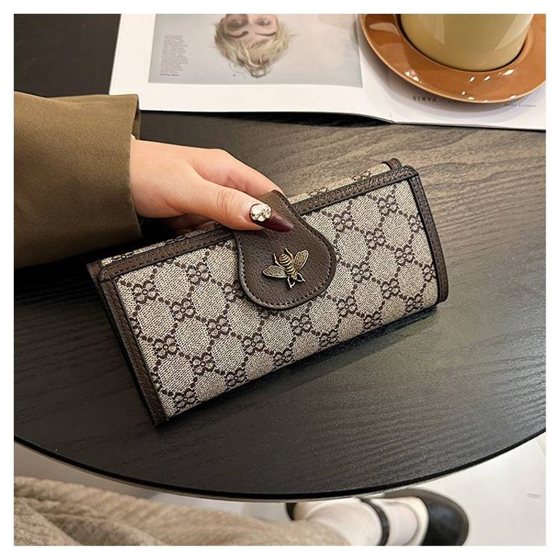 Seasonal Limited Edition New Wallet Light Luxury High-quality Card Bag Elegant Temperament Socialite Handbag 19 * 3 * 9cm_voghion.com