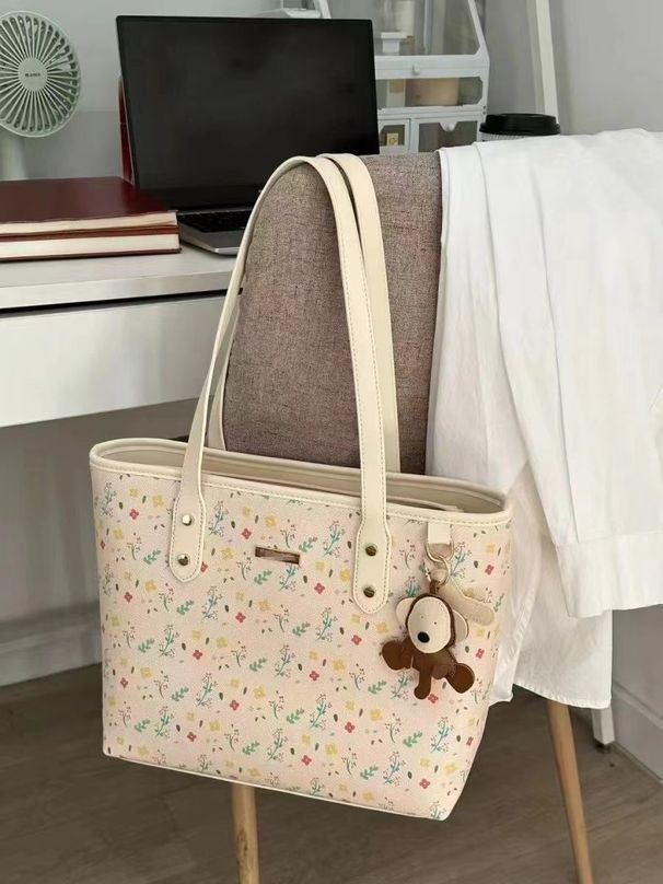 2024 new niche tote for women, college student class large capacity commuting hand-held shoulder bag_voghion.com