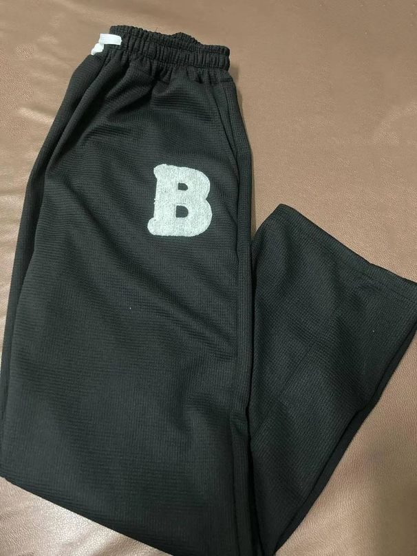 Herrenbekleidung – Fleecegefütterte Jogginghose – Relaxed Fit Jogginghose mit geradem Bein und tiefem Schritt für lässige Winterkleidung_voghion.com