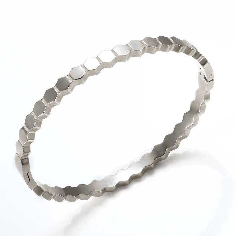 Mode enkelt armbånd galvanisering ikke falmende diamantbesat stjerneformet alle matcher personlighed rustfrit stål armbånd_voghion.com