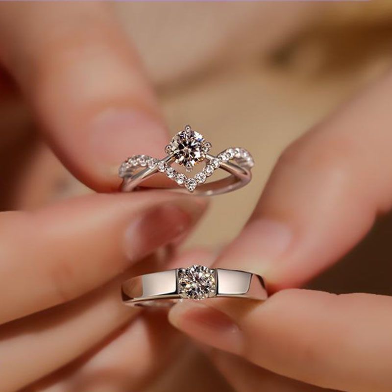 Coronation of Love, par novih Moissanite dijamanta s četiri kandže, otvoreni par muških i ženskih kruna od 1 karata_voghion.com
